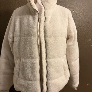 GB Cozy White Puffer Jacket SIZE L